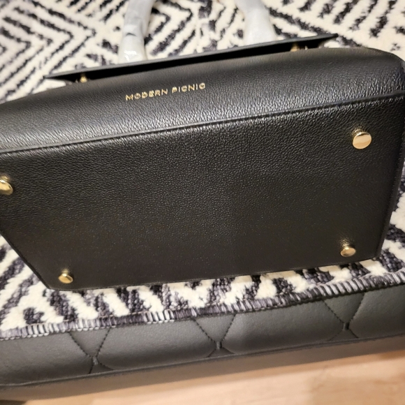 Modern Picnic Lunch Bag. - Picture 7 of 15